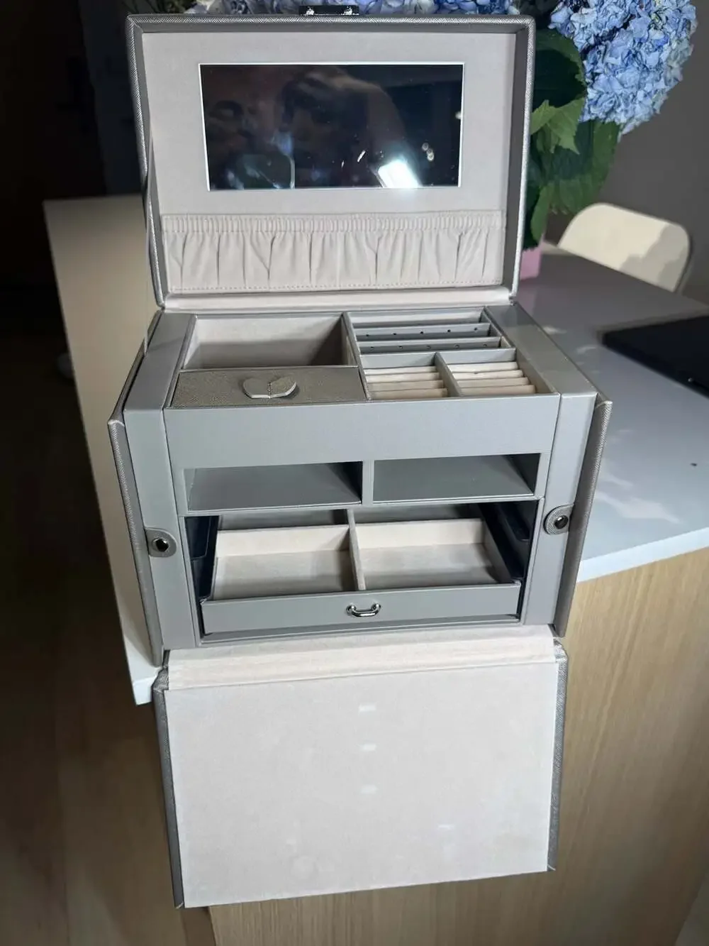 Wolf Heritage Large Jewelry Box in Pewter Saffiano